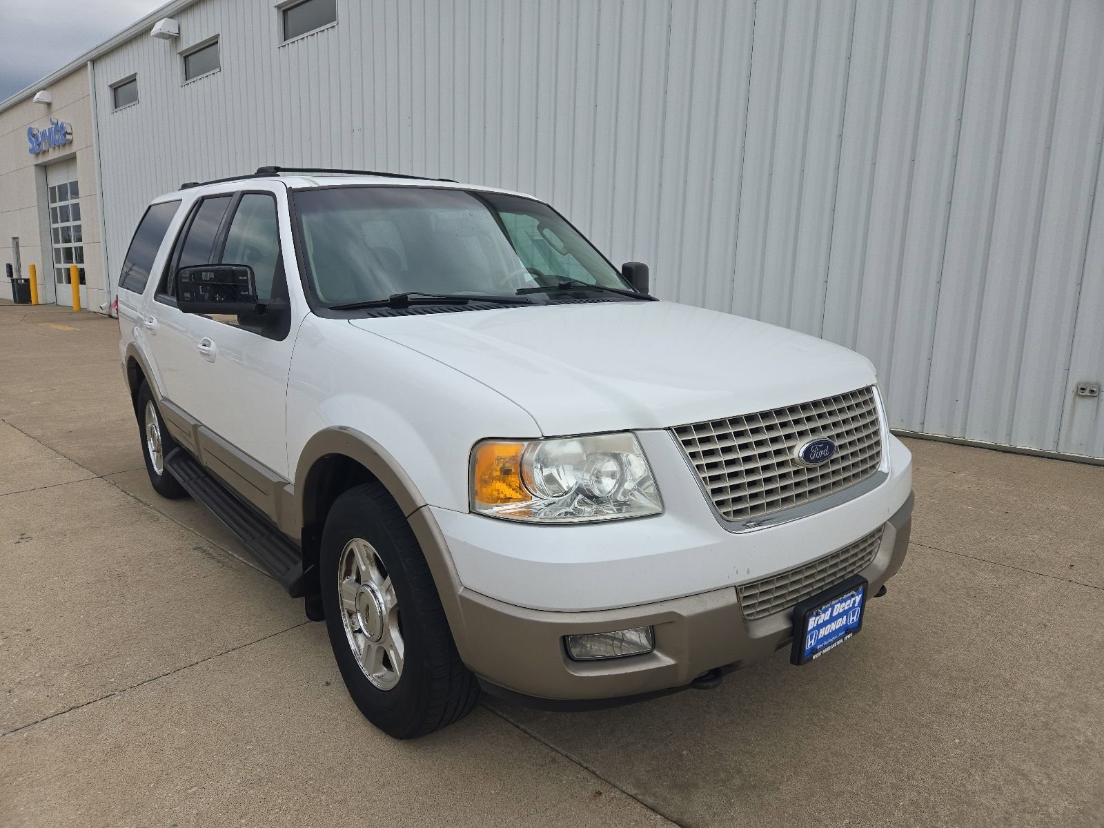 Used 2003 Ford Expedition Eddie Bauer AWD/4WD image 2