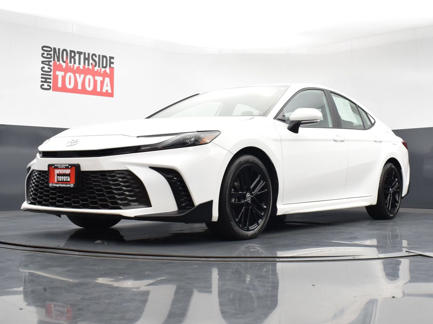 Used 2025 Toyota Camry SE FWD image 31