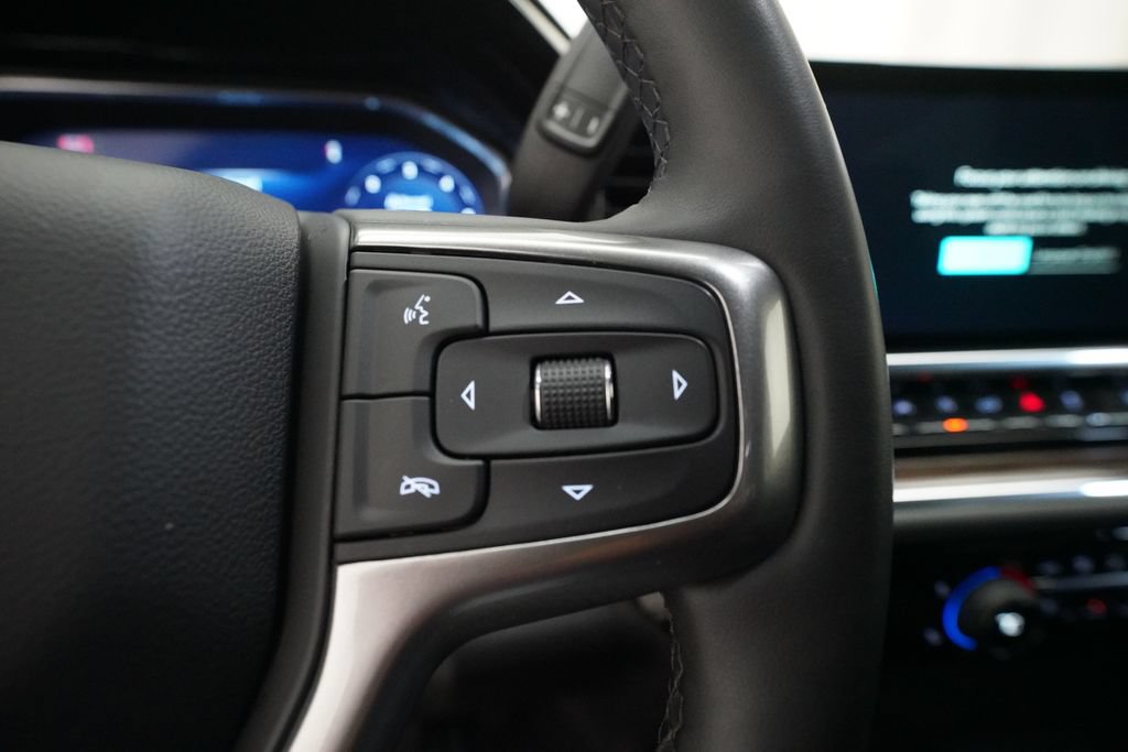 Used 2024 Chevrolet Silverado 1500 LT AWD/4WD image 16