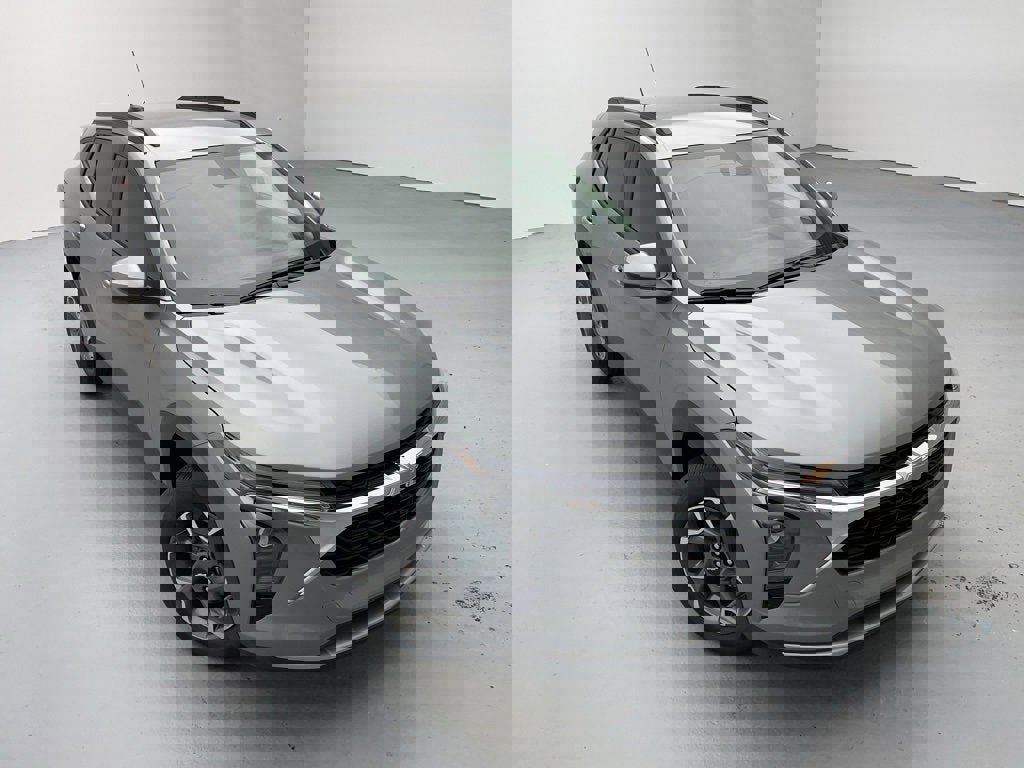 New 2026 Chevrolet Trax LT w/ Driver Confidence Package image 2