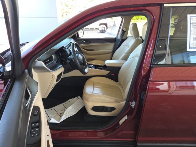 Used 2022 Jeep Grand Cherokee L Limited w/ Luxury Tech Group II image 27