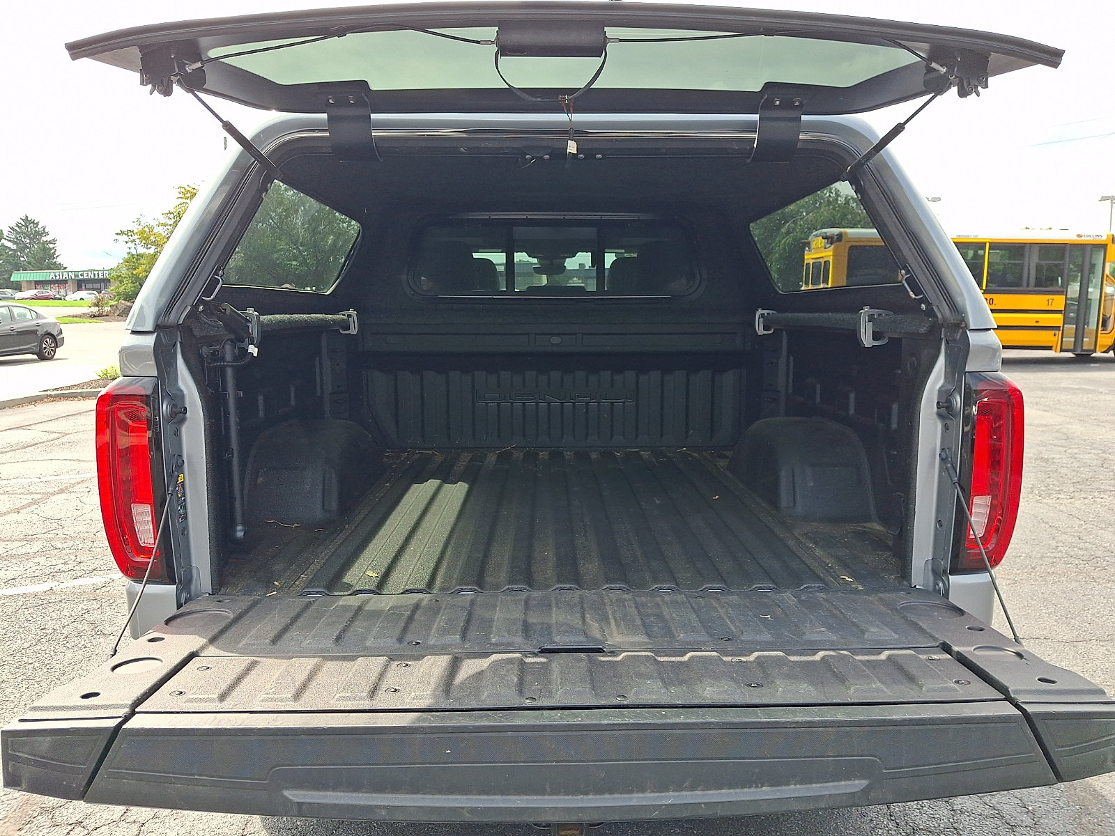 Certified 2023 GMC Sierra 1500 Denali AWD/4WD image 33