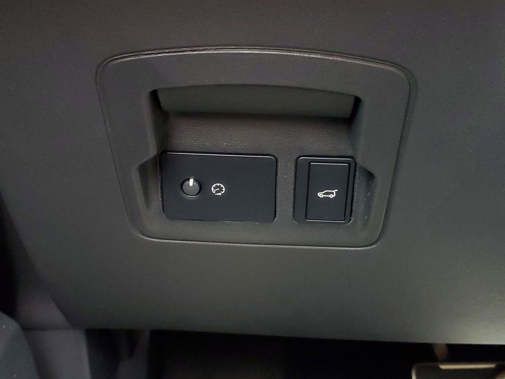 New 2026 Land Rover Range Rover Velar Dynamic SE image 16