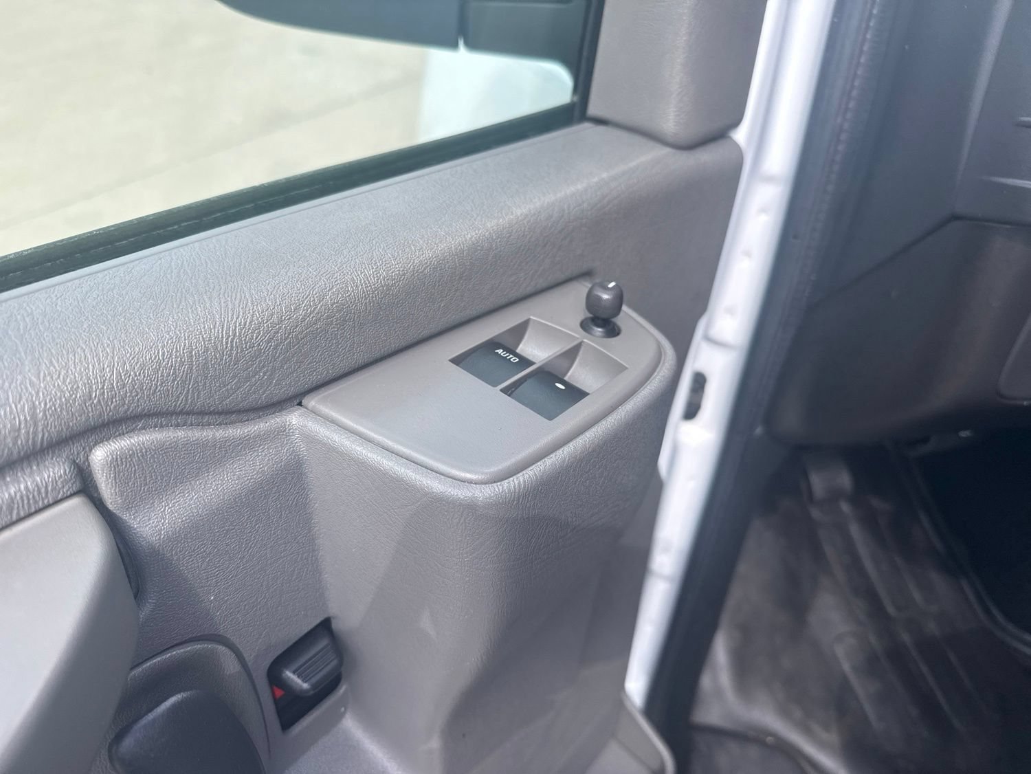 Used 2025 Chevrolet Express 2500 Extended w/ Driver Convenience Package RWD image 14