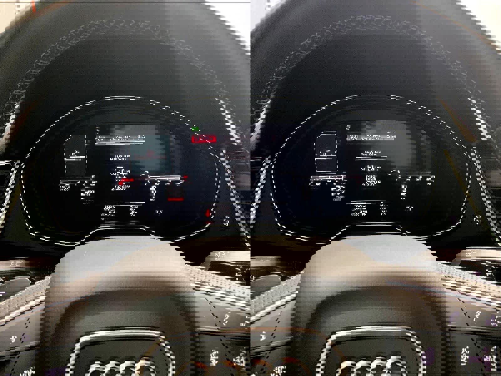 Used 2023 Audi SQ5 Prestige w/ Prestige Package image 21