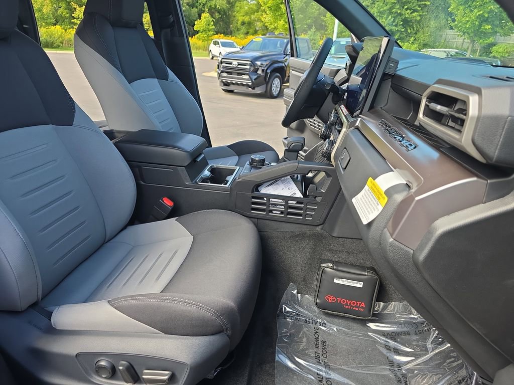 New 2025 Toyota Tacoma TRD Off-Road image 10