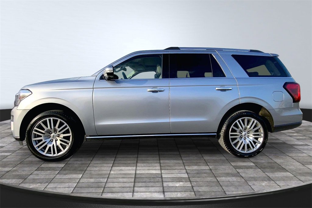 Used 2023 Ford Expedition Limited image 8
