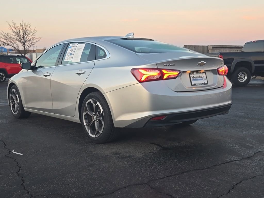 Used 2022 Chevrolet Malibu LT image 3