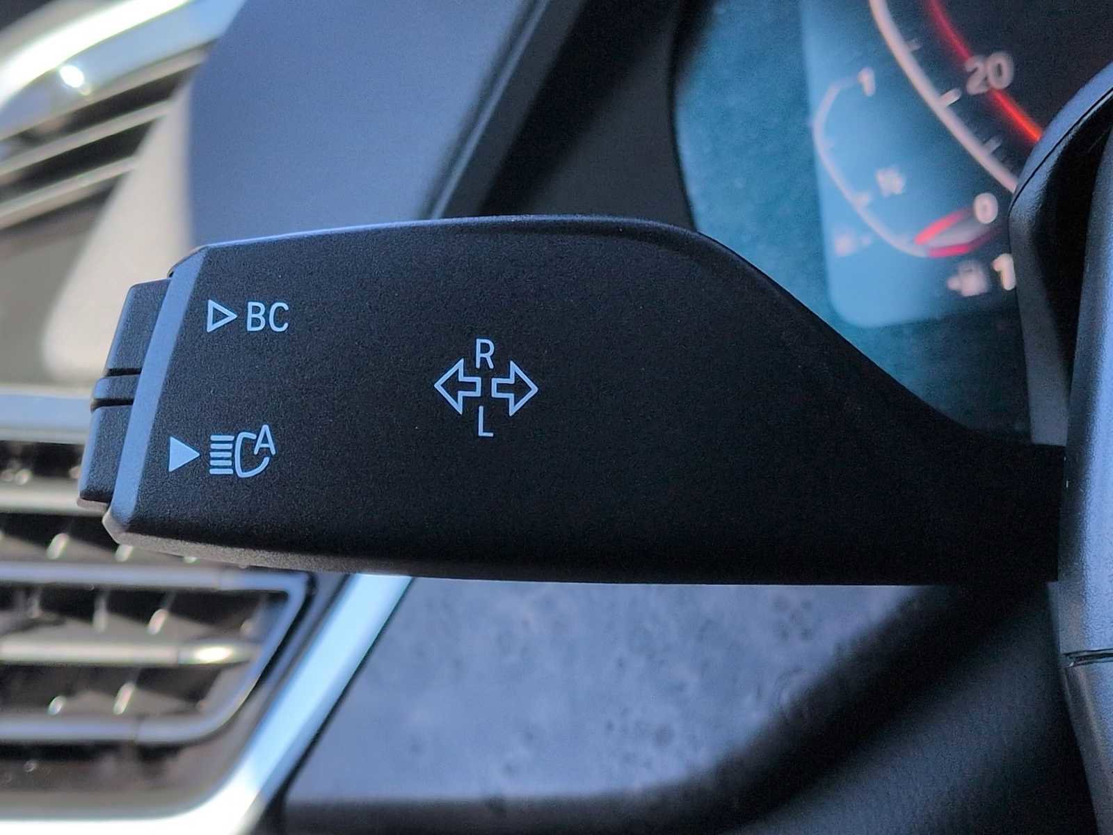 Used 2023 BMW X5 xDrive40i w/ Parking Assistance Package image 29