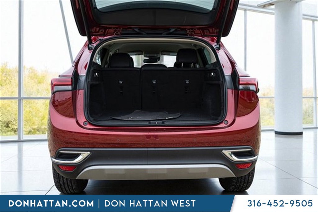 Used 2023 Buick Envision Essence image 33