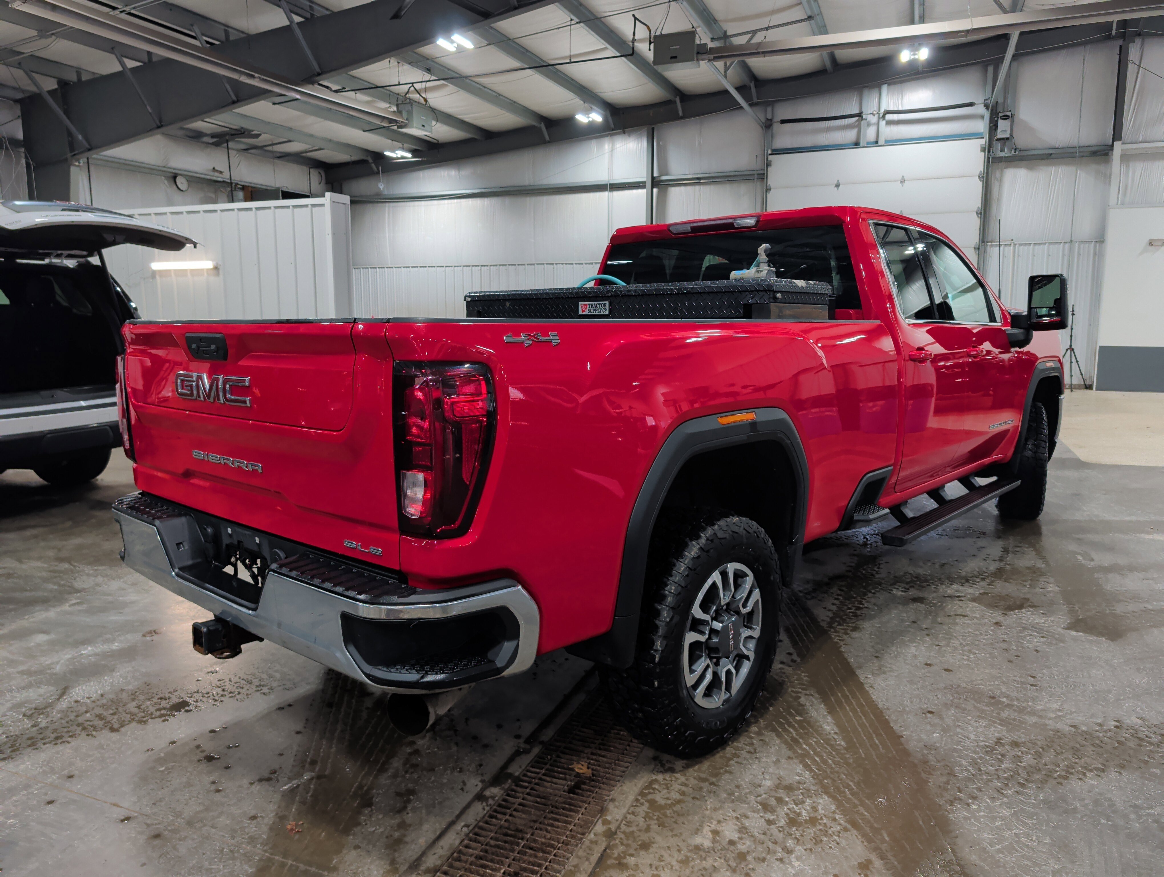 Used 2022 GMC Sierra 3500 SLE w/ SLE Value Package image 3