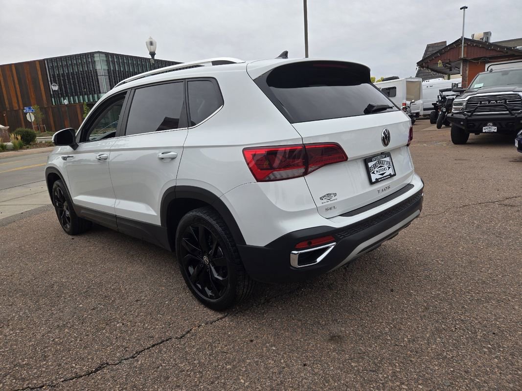 Used 2022 Volkswagen Taos SEL image 7