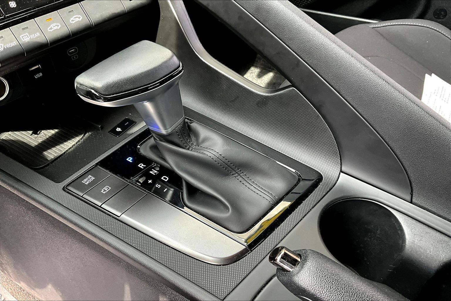 Used 2025 Hyundai Elantra Sport FWD image 21