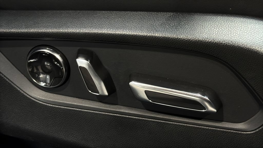 Used 2025 Acura TLX w/ A-SPEC Package AWD/4WD image 13