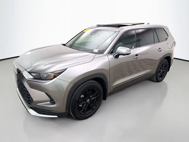Used 2025 Toyota Grand Highlander AWD Hybrid image 3