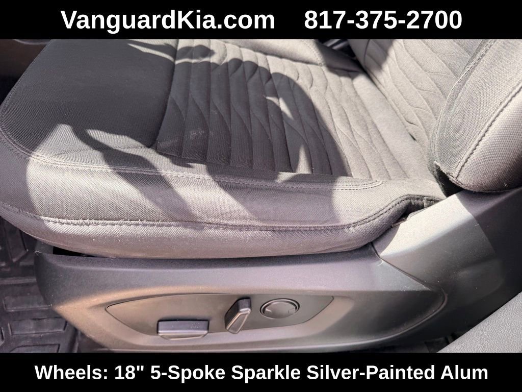 Used 2020 Ford Explorer XLT image 15