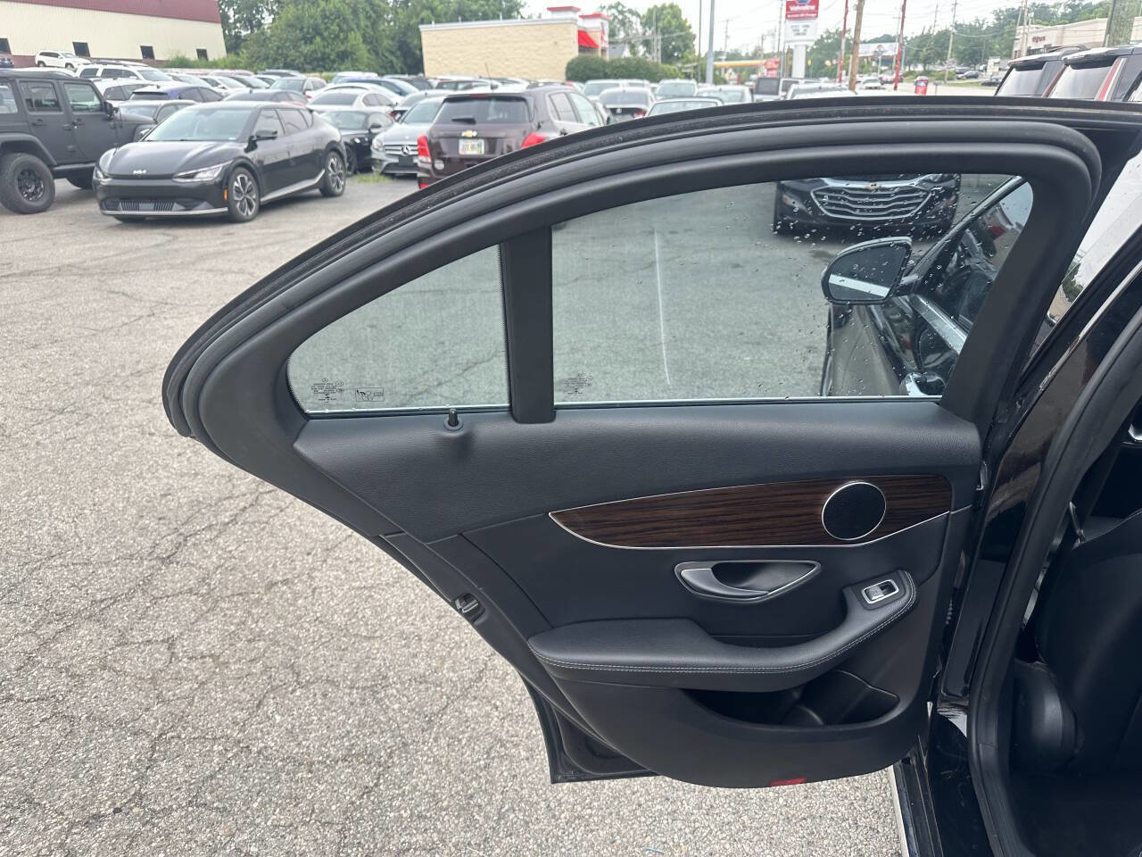 Used 2017 Mercedes-Benz C 300 4MATIC Sedan image 12
