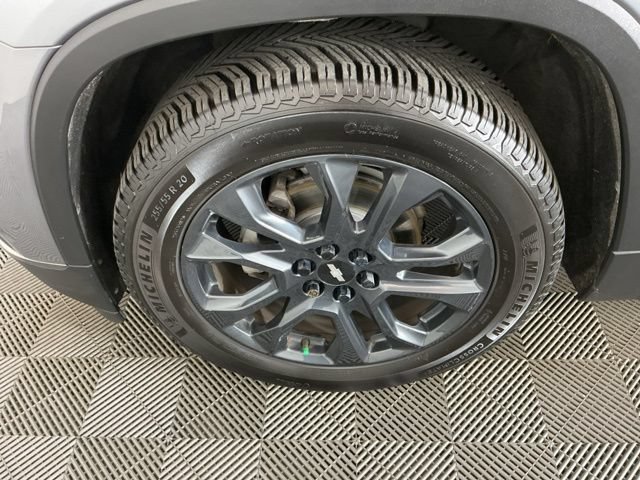 Used 2020 Chevrolet Traverse RS w/ LPO, 'HIT The Road' Package AWD/4WD image 35