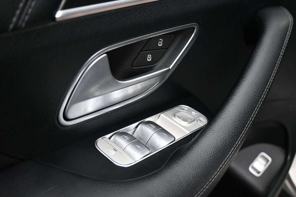Used 2020 Mercedes-Benz GLE 350 4MATIC image 4