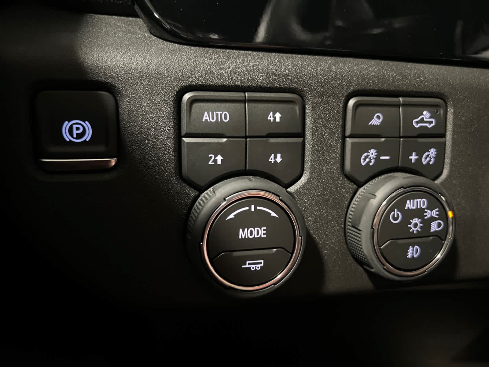 Certified 2026 Chevrolet Silverado 1500 High Country w/ High Country Premium Package AWD/4WD image 15