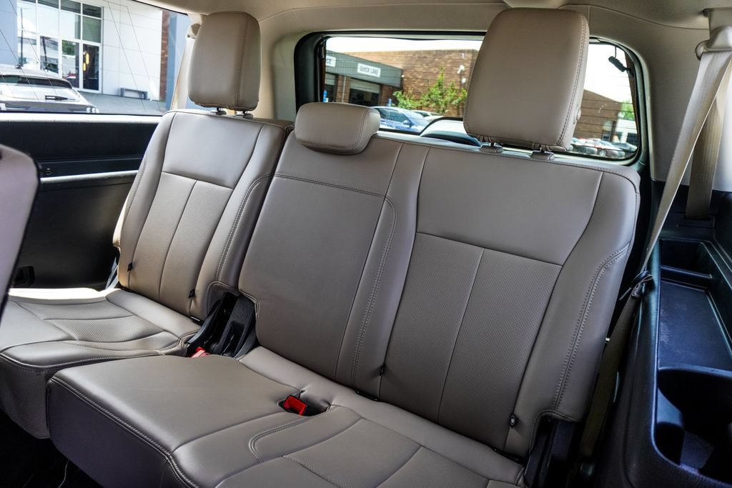 Used 2024 Ford Expedition Max XLT AWD/4WD image 10