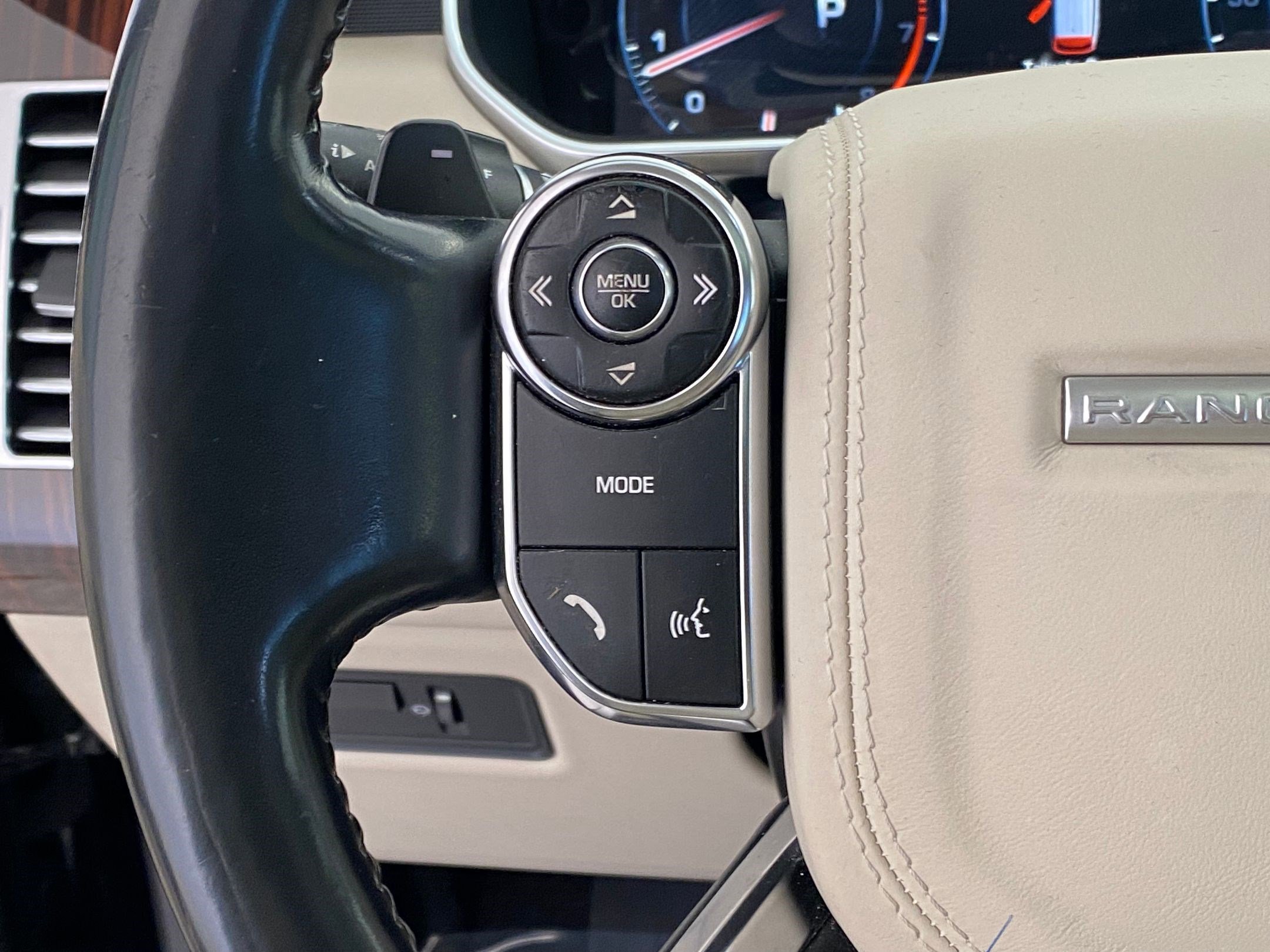 Used 2014 Land Rover Range Rover Supercharged image 17