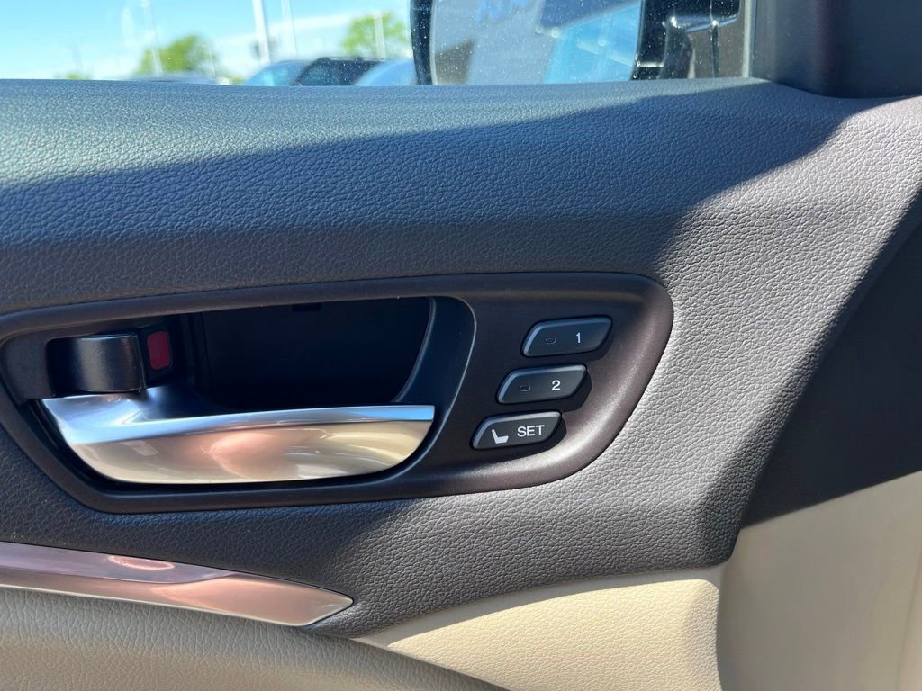 Used 2019 Acura MDX FWD image 22