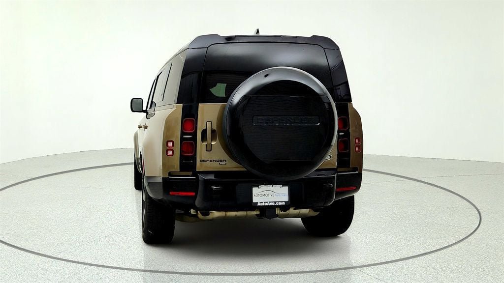 Used 2023 Land Rover Defender 110 X-Dynamic SE AWD/4WD image 6