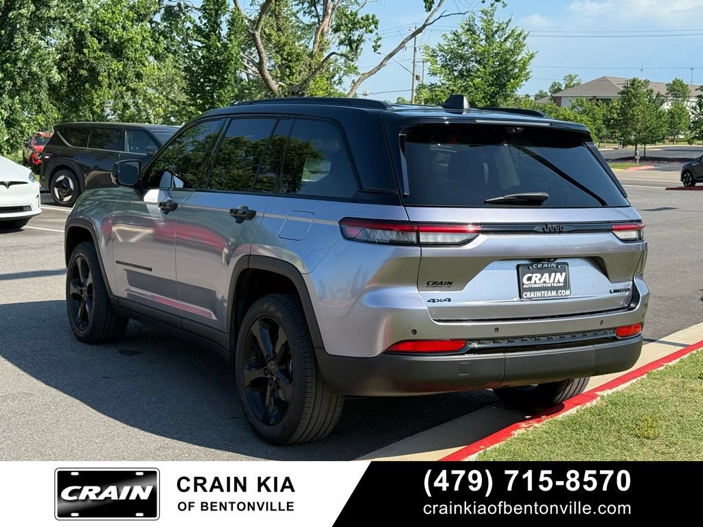 Used 2023 Jeep Grand Cherokee Limited w/ Luxury Tech Group II AWD/4WD image 5