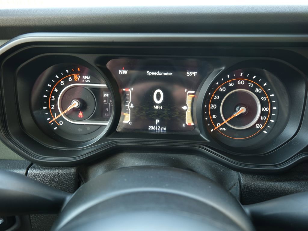 Used 2024 Jeep Gladiator Mojave AWD/4WD image 6