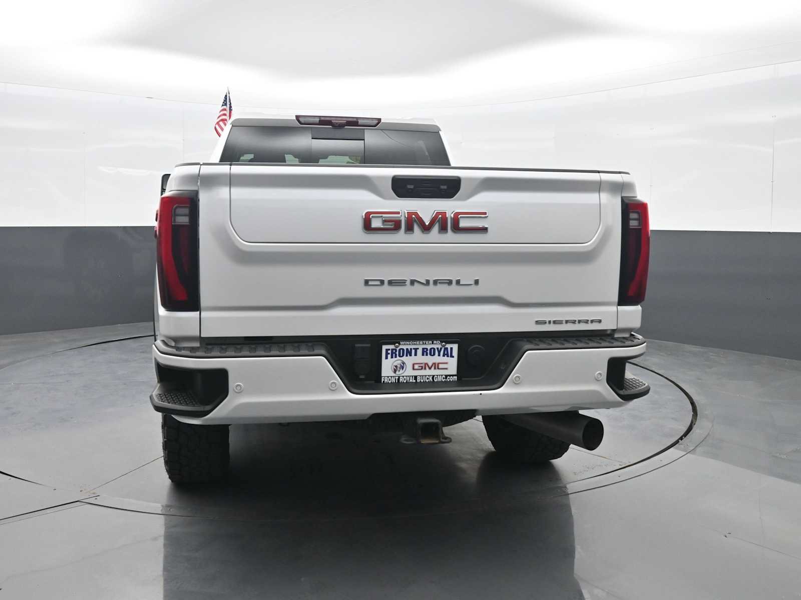 Used 2024 GMC Sierra 3500 Denali w/ Denali Reserve Package AWD/4WD image 6