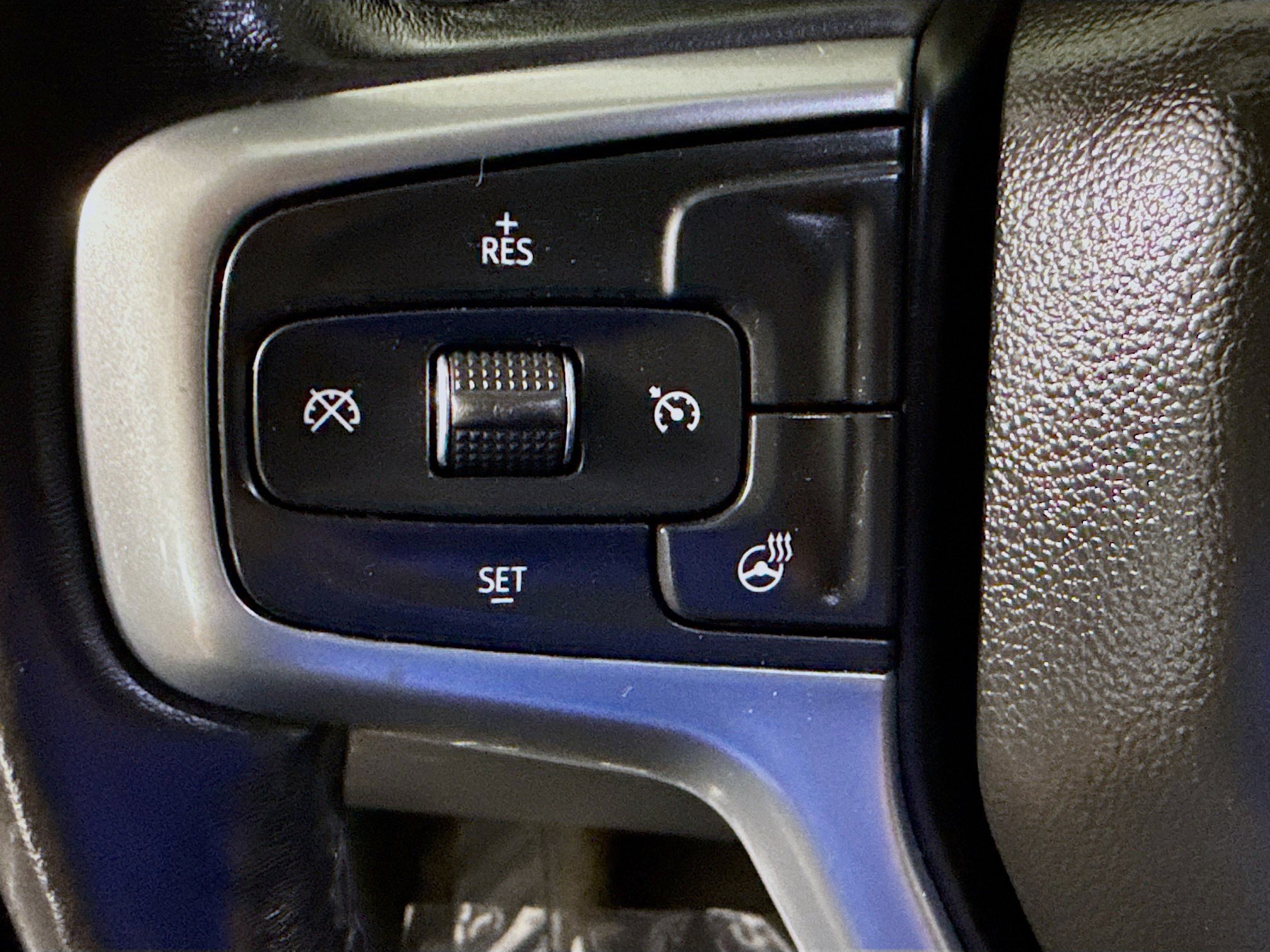 Used 2022 Chevrolet Silverado 1500 RST w/ Max Trailering Package AWD/4WD image 14