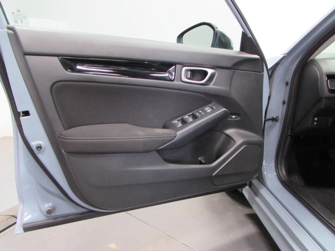 Used 2023 Honda Civic EX image 12