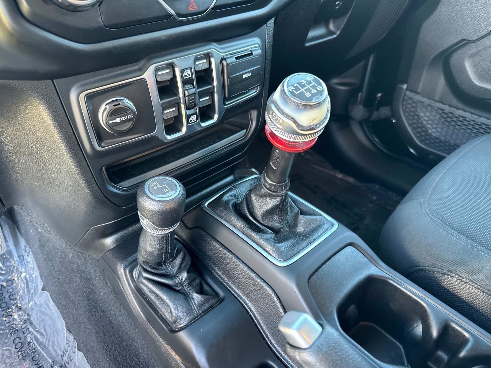 Used 2019 Jeep Wrangler Unlimited Sport S image 25