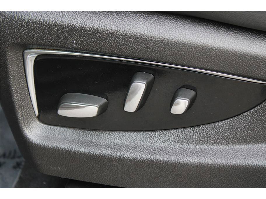 Used 2016 Cadillac Escalade ESV Luxury image 10