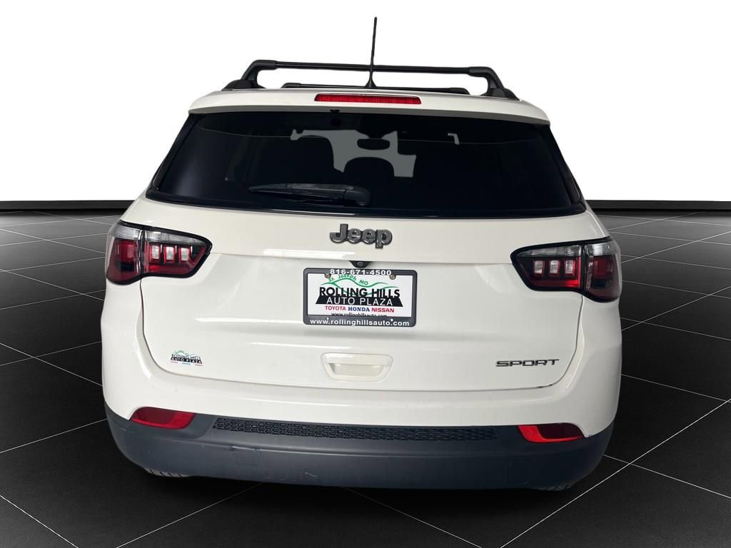 Used 2018 Jeep Compass Sport FWD image 4