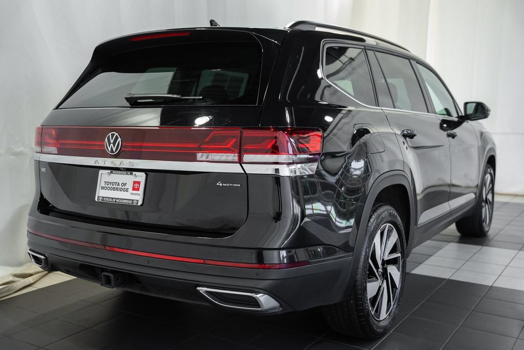 Used 2025 Volkswagen Atlas SE AWD/4WD image 4