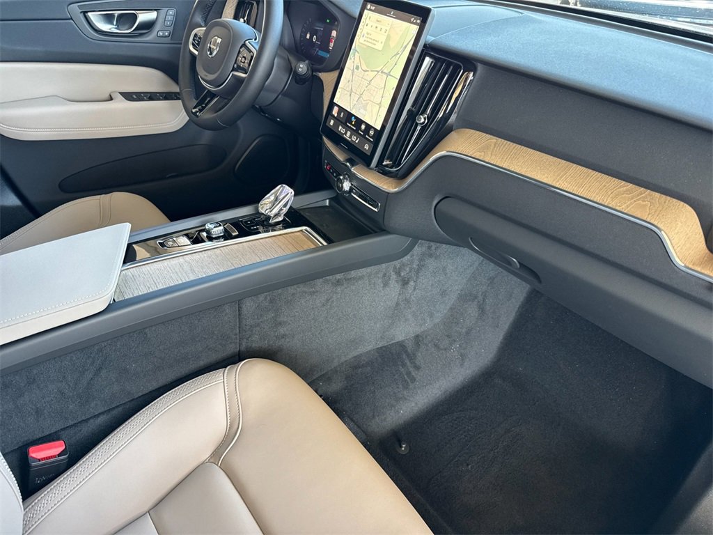 New 2026 Volvo XC60 T8 Plus w/ Protection Package Premier image 15