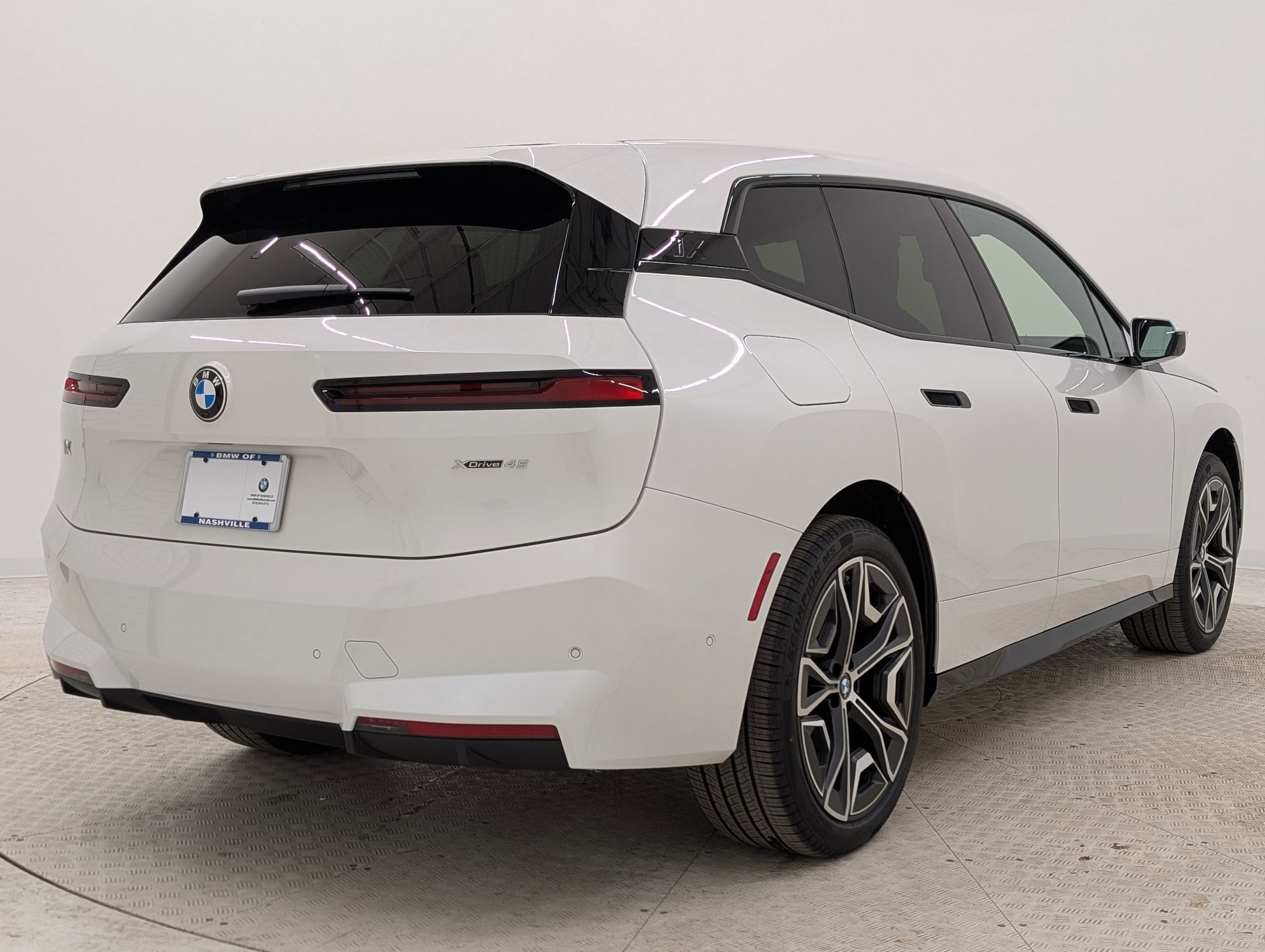 New 2026 BMW iX xDrive45 w/ Executive Package image 9