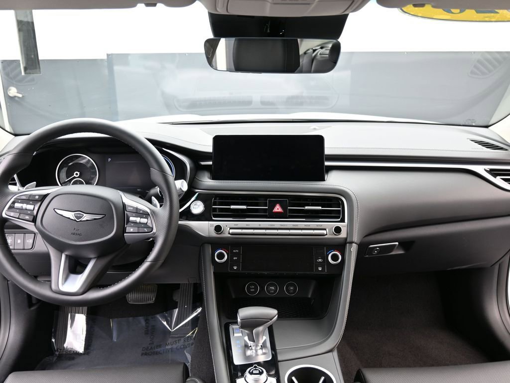 Used 2026 Genesis G70 2.5T image 9
