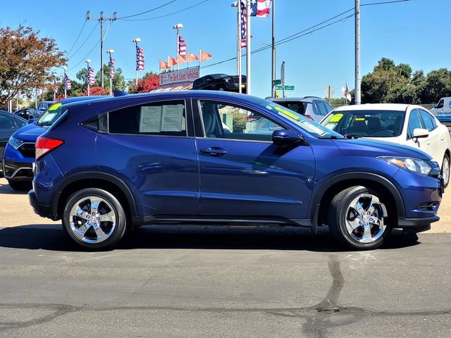 Used 2017 Honda HR-V EX image 3