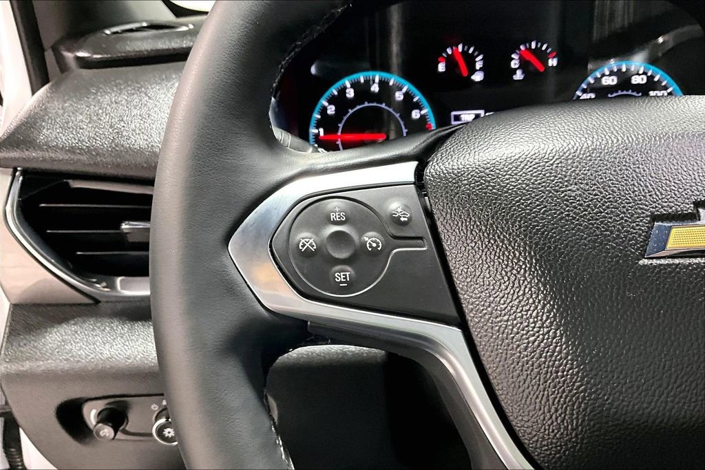 Used 2023 Chevrolet Traverse LT FWD image 23