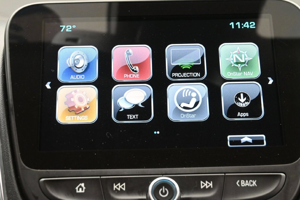 Used 2018 Chevrolet Malibu LT w/ Leather Package FWD image 22