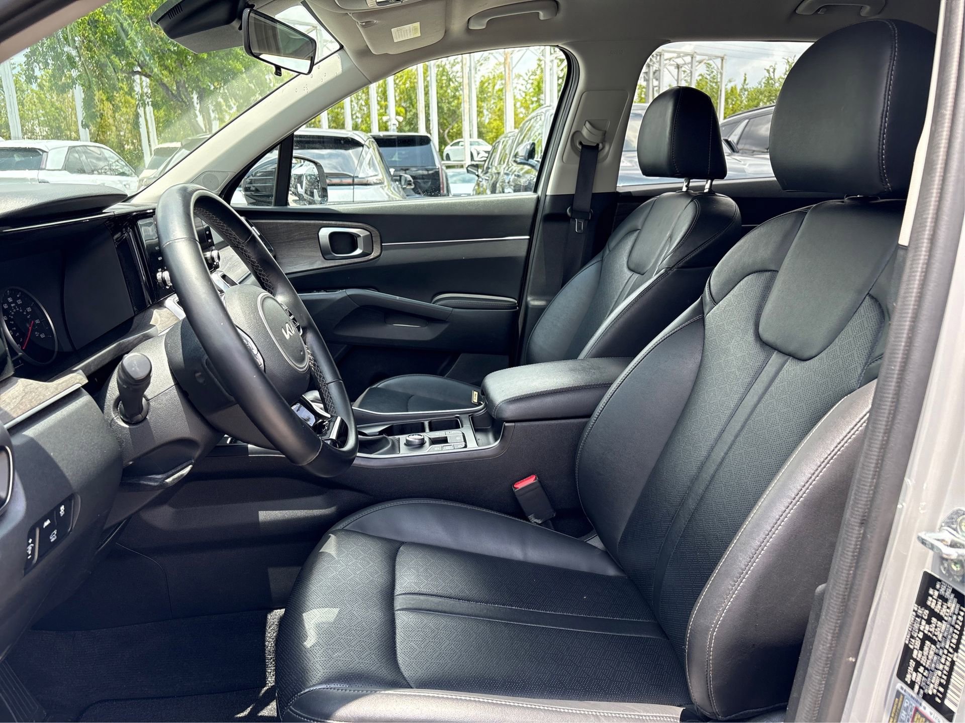 Used 2022 Kia Sorento EX FWD image 9