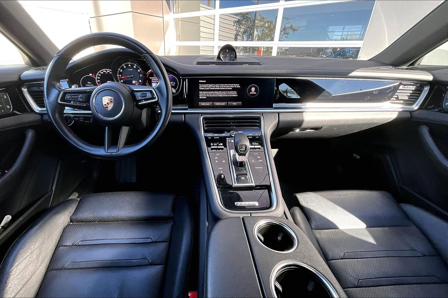 Used 2022 Porsche Panamera image 15