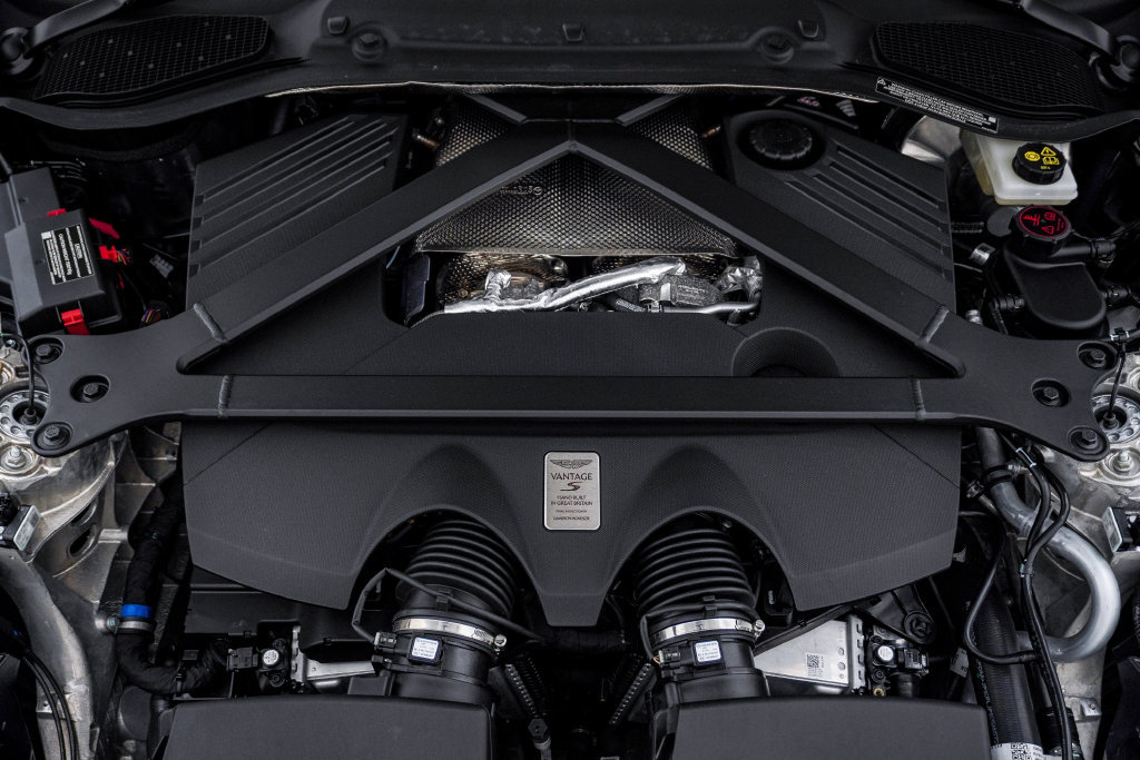New 2026 Aston Martin V8 Vantage S RWD image 33