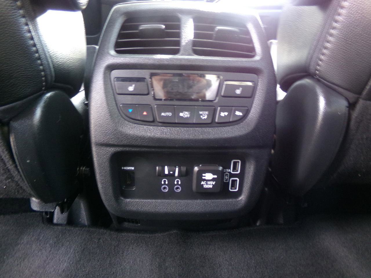 Used 2021 Honda Pilot Touring image 19