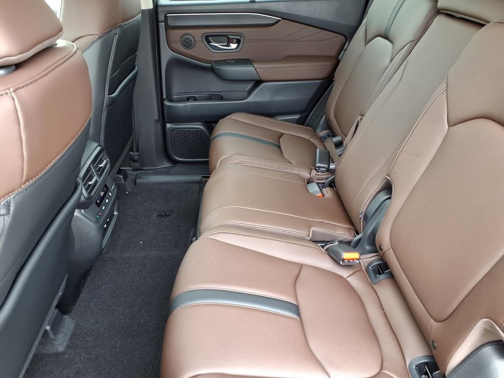 New 2026 Honda Pilot Touring image 11