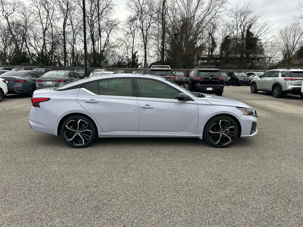 New 2025 Nissan Altima 2.5 SR w/ SR Premium Package image 2