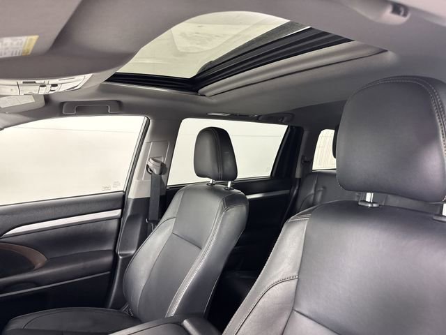 Used 2017 Toyota Highlander XLE image 20